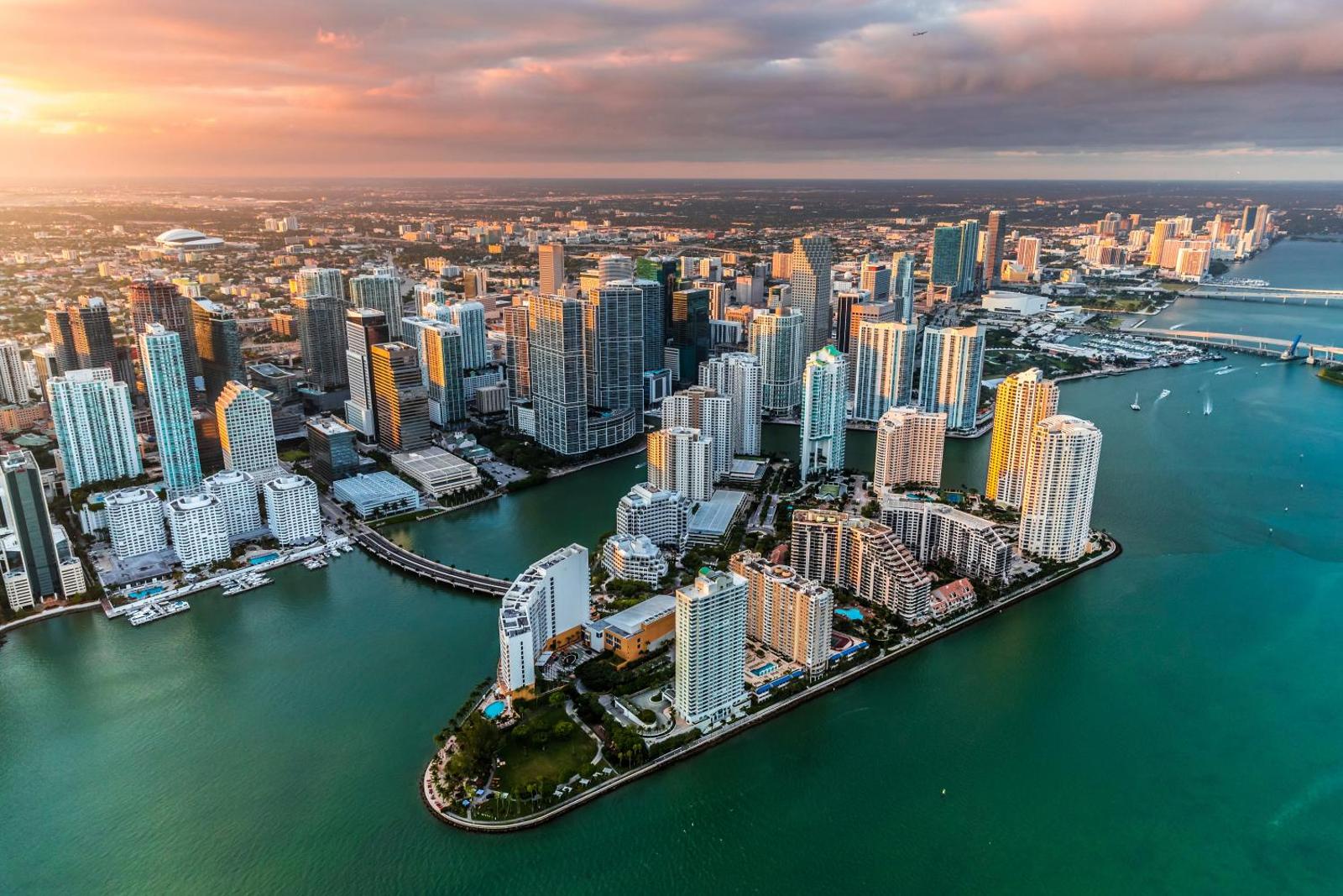 485 BRICKELL AVENUE - ICON Residence Main image 2